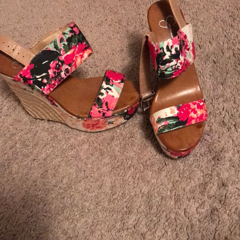 Jessica Simpson wedges